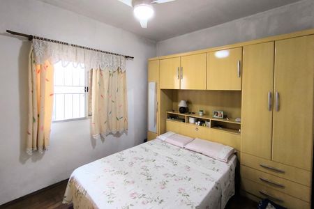 Casa à venda com 172m², 4 quartos e 3 vagas Casa à venda com 172m², 4 quartos e 3 vagasQuarto 3