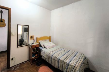 Casa à venda com 172m², 4 quartos e 3 vagas Casa à venda com 172m², 4 quartos e 3 vagasQuarto 2