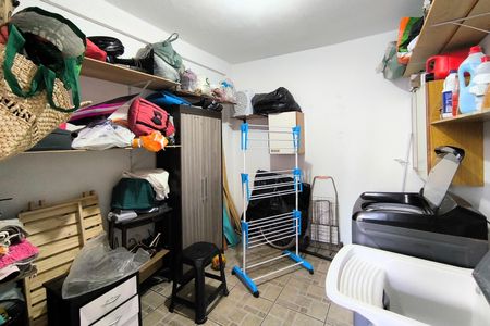 Casa à venda com 172m², 4 quartos e 3 vagas Casa à venda com 172m², 4 quartos e 3 vagasÁrea de Serviço