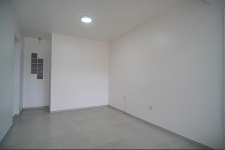 Casa para alugar com 85m², 2 quartos e 2 vagasSala