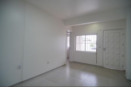 Casa para alugar com 85m², 2 quartos e 2 vagasSala