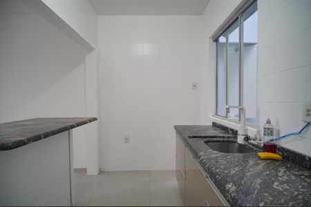 Casa para alugar com 85m², 2 quartos e 2 vagasCozinha