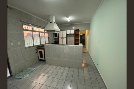 Casa à venda com 267m², 4 quartos e 3 vagas Casa à venda com 267m², 4 quartos e 3 vagasFoto 04