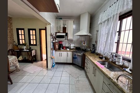 Casa à venda com 222m², 3 quartos e 5 vagasCozinha