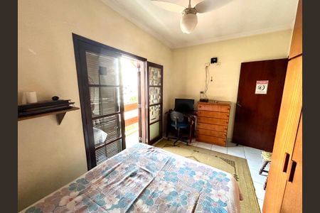 Casa à venda com 222m², 3 quartos e 5 vagasQuarto 2