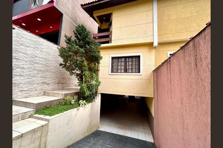 Casa à venda com 222m², 3 quartos e 5 vagasFachada