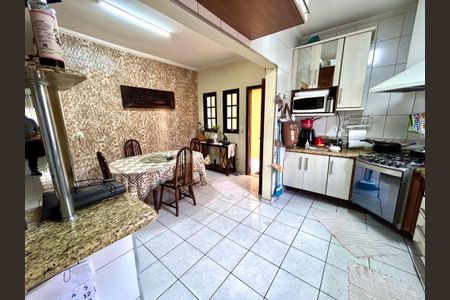 Casa à venda com 222m², 3 quartos e 5 vagasCozinha