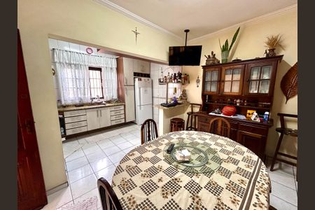 Casa à venda com 222m², 3 quartos e 5 vagasCozinha