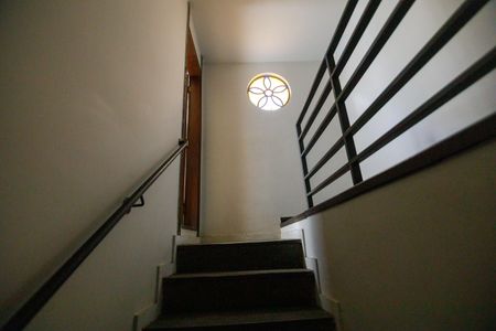 Casa à venda com 360m², 4 quartos e 5 vagasEscada