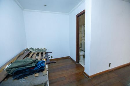Casa à venda com 360m², 4 quartos e 5 vagasSuíte 2