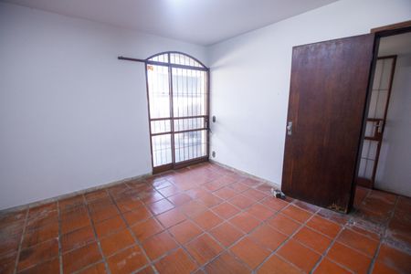 Casa à venda com 360m², 4 quartos e 5 vagasSala 1