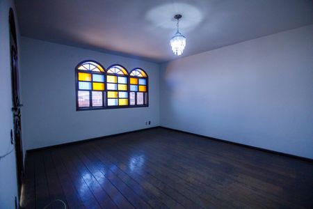 Casa à venda com 360m², 4 quartos e 5 vagasSala 2