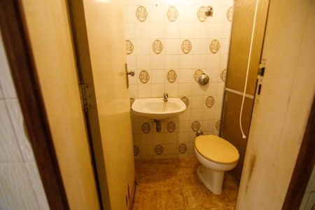 Casa à venda com 360m², 4 quartos e 5 vagasBanheiro 2