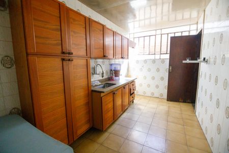 Casa à venda com 360m², 4 quartos e 5 vagasCozinha