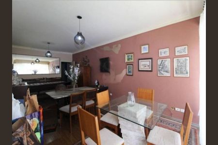 Casa à venda com 3 quartos, 300m² em Mirandópolis, São Paulo