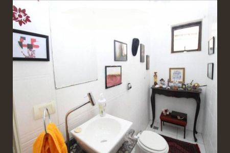 Casa à venda com 3 quartos, 300m² em Mirandópolis, São Paulo