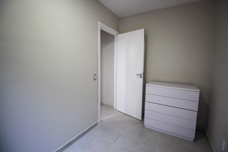 Quarto 1 de apartamento para alugar com 2 quartos, 42m² em Jardim Maria Duarte, São Paulo