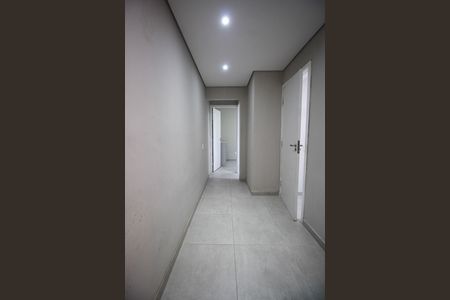Corredor de apartamento para alugar com 2 quartos, 42m² em Jardim Maria Duarte, São Paulo
