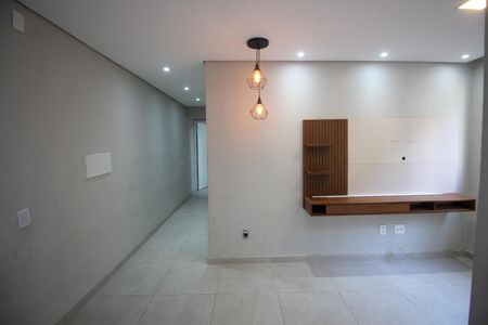 Sala de apartamento para alugar com 2 quartos, 42m² em Jardim Maria Duarte, São Paulo