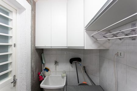 Casa à venda com 140m², 3 quartos e 2 vagasÁrea de Serviço