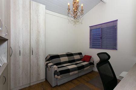 Casa à venda com 140m², 3 quartos e 2 vagasEscritório