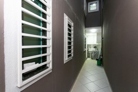 Casa à venda com 140m², 3 quartos e 2 vagasCorredor