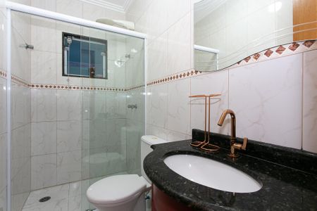 Casa à venda com 140m², 3 quartos e 2 vagasBanheiro