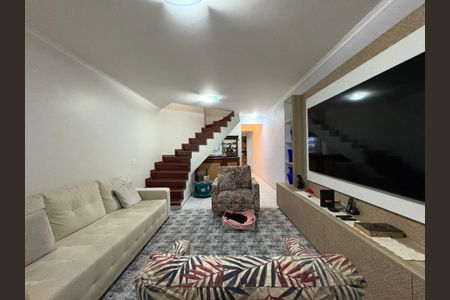 Casa à venda com 183m², 3 quartos e 2 vagasSala