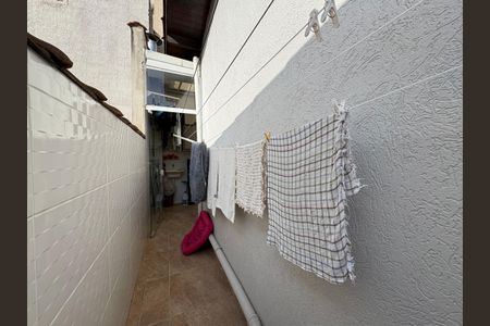 Casa à venda com 183m², 3 quartos e 2 vagasLavanderia