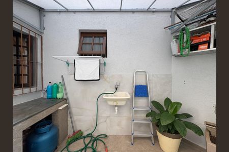 Casa à venda com 183m², 3 quartos e 2 vagasCorredor