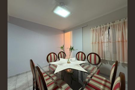 Casa à venda com 183m², 3 quartos e 2 vagasSala de Jantar