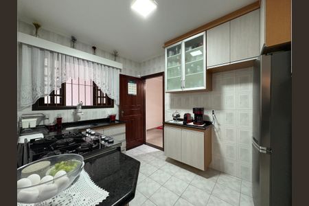 Casa à venda com 183m², 3 quartos e 2 vagasCozinha