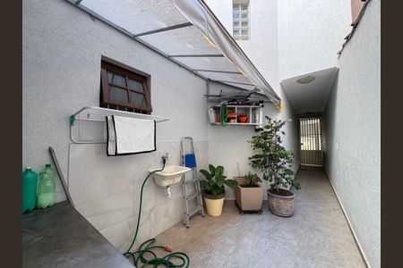 Casa à venda com 183m², 3 quartos e 2 vagasCorredor