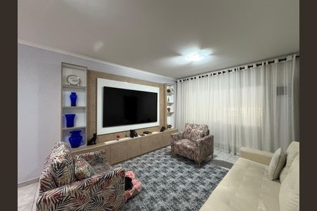 Casa à venda com 183m², 3 quartos e 2 vagasSala