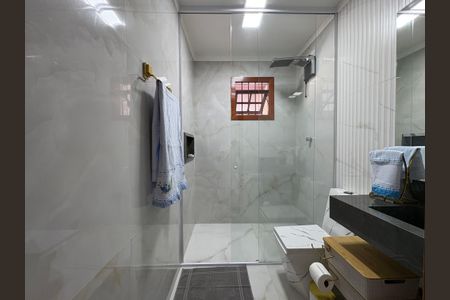 Casa à venda com 183m², 3 quartos e 2 vagasBanheiro da Suíte