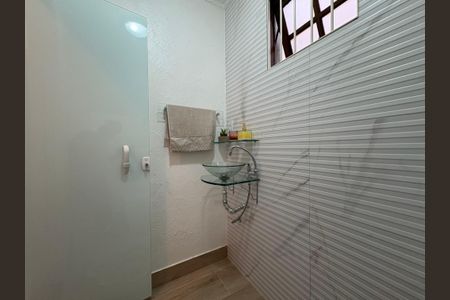 Casa à venda com 183m², 3 quartos e 2 vagasLavabo 2