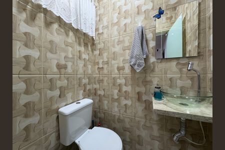 Casa à venda com 183m², 3 quartos e 2 vagasLavabo