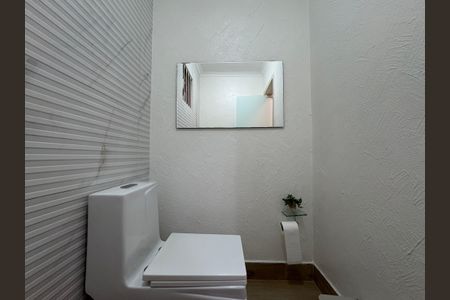 Casa à venda com 183m², 3 quartos e 2 vagasLavabo 2