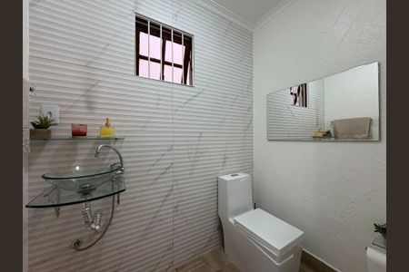 Casa à venda com 183m², 3 quartos e 2 vagasLavabo 2