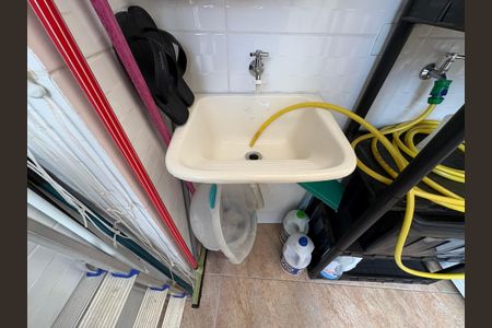 Casa à venda com 183m², 3 quartos e 2 vagasLavanderia