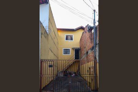 Casa para alugar com 80m², 2 quartos e 1 vaga Casa para alugar com 80m², 2 quartos e 1 vagaFachada