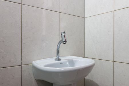 Casa para alugar com 80m², 2 quartos e 1 vaga Casa para alugar com 80m², 2 quartos e 1 vagaBanheiro