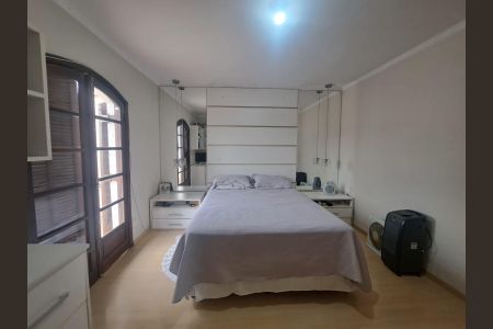 Casa para alugar com 160m², 4 quartos e 4 vagas Casa para alugar com 160m², 4 quartos e 4 vagasSuíte
