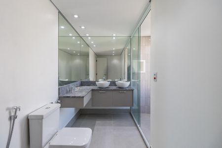 Apartamento à venda com 112m², 3 quartos e 2 vagasBanheiro da Suíte