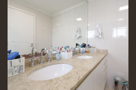 Apartamento à venda com 177m², 4 quartos e 3 vagasBanheiro da Suíte 3