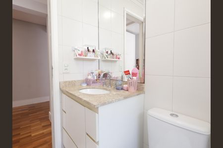 Apartamento à venda com 177m², 4 quartos e 3 vagasBanheiro da Suíte 2