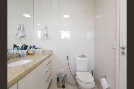 Apartamento à venda com 177m², 4 quartos e 3 vagasBanheiro da Suíte 3