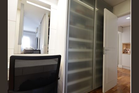 Apartamento à venda com 177m², 4 quartos e 3 vagasCloset da suíte