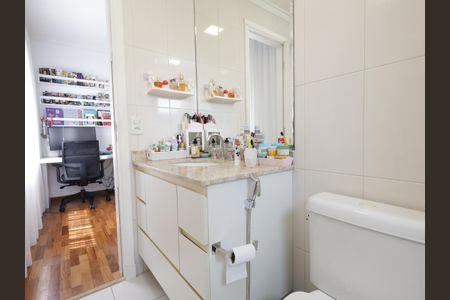 Apartamento à venda com 177m², 4 quartos e 3 vagasBanheiro da Suíte 1