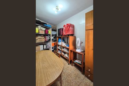 Casa à venda com 189m², 3 quartos e 3 vagasQuarto de Serviço